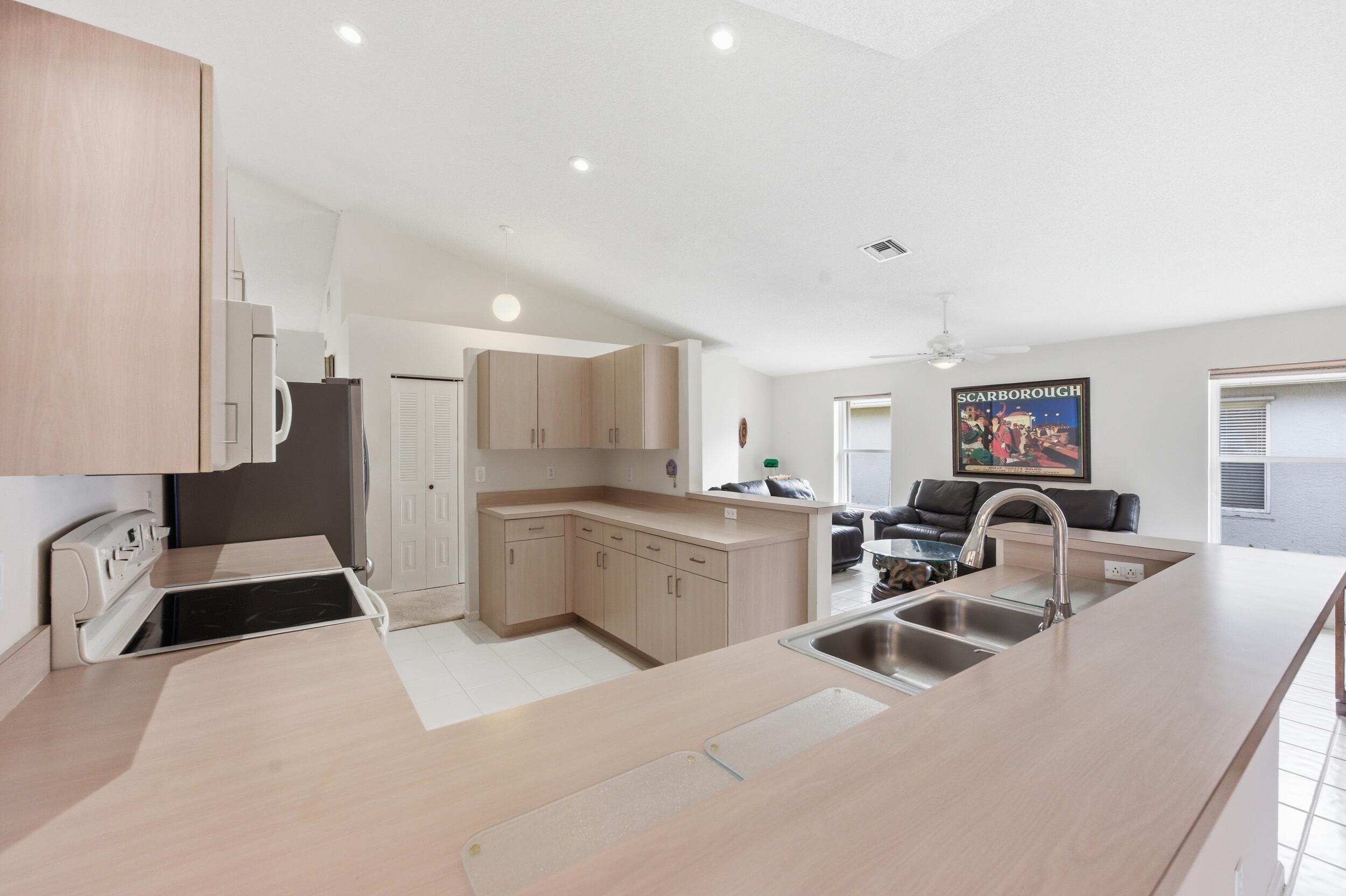 RAINBOW LAKES TR B PH 1 - Residential