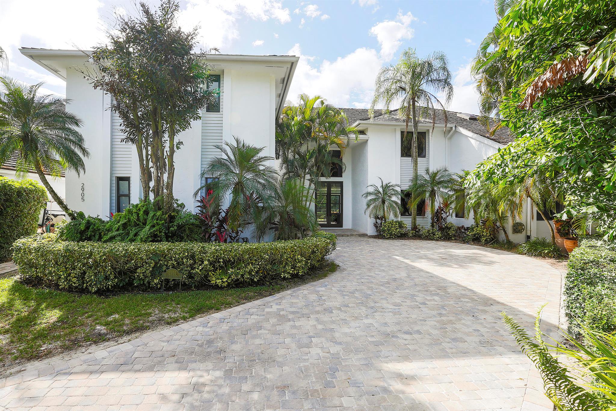 Incredible opportunity to rent a completely renovated estate home in Palm Beach Polo. Six bedrooms all with private baths and separate 2 bedroom, 2.5 bath apartment over garage. State of the art, open gourmet kitchen make this the perfect setting for casual gatherings or everyday family living. Master bedroom luxuries include incredible spa like bath with steam shower and expansive balcony for lounging. Media room/theatre and game room/office are a bonus. Outdoor spaces include covered patio and large pool with fenced yard all surrounded by water. Conveniently located near the west gate with easy access to all equestrian venues.