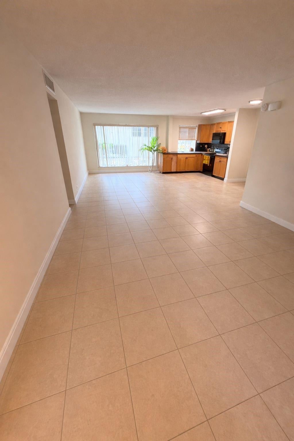 7910 Taft Street 109, Pembroke Pines FL 33024
