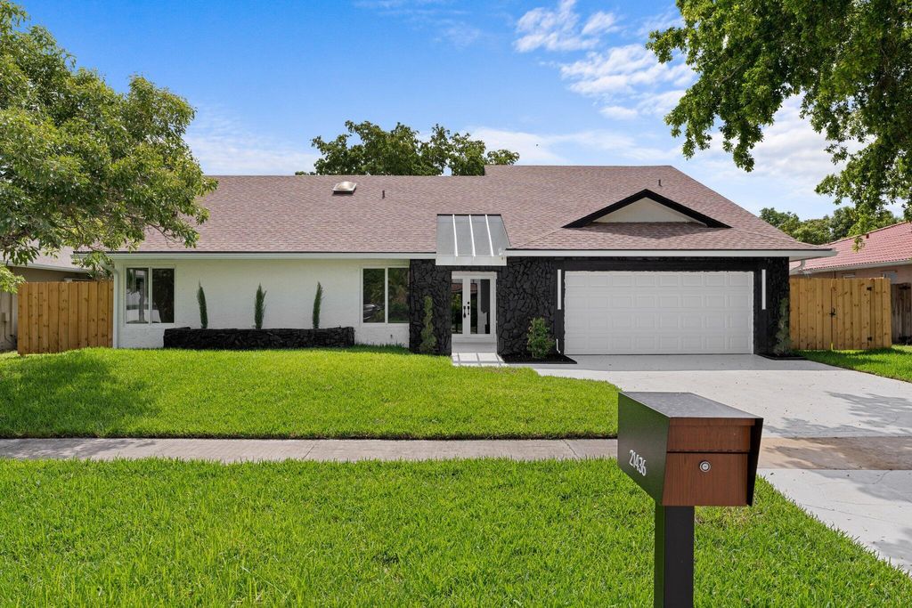 Photo of 21436 Woodchuck Lane, Boca Raton, FL 33428 (MLS # R11103515)
