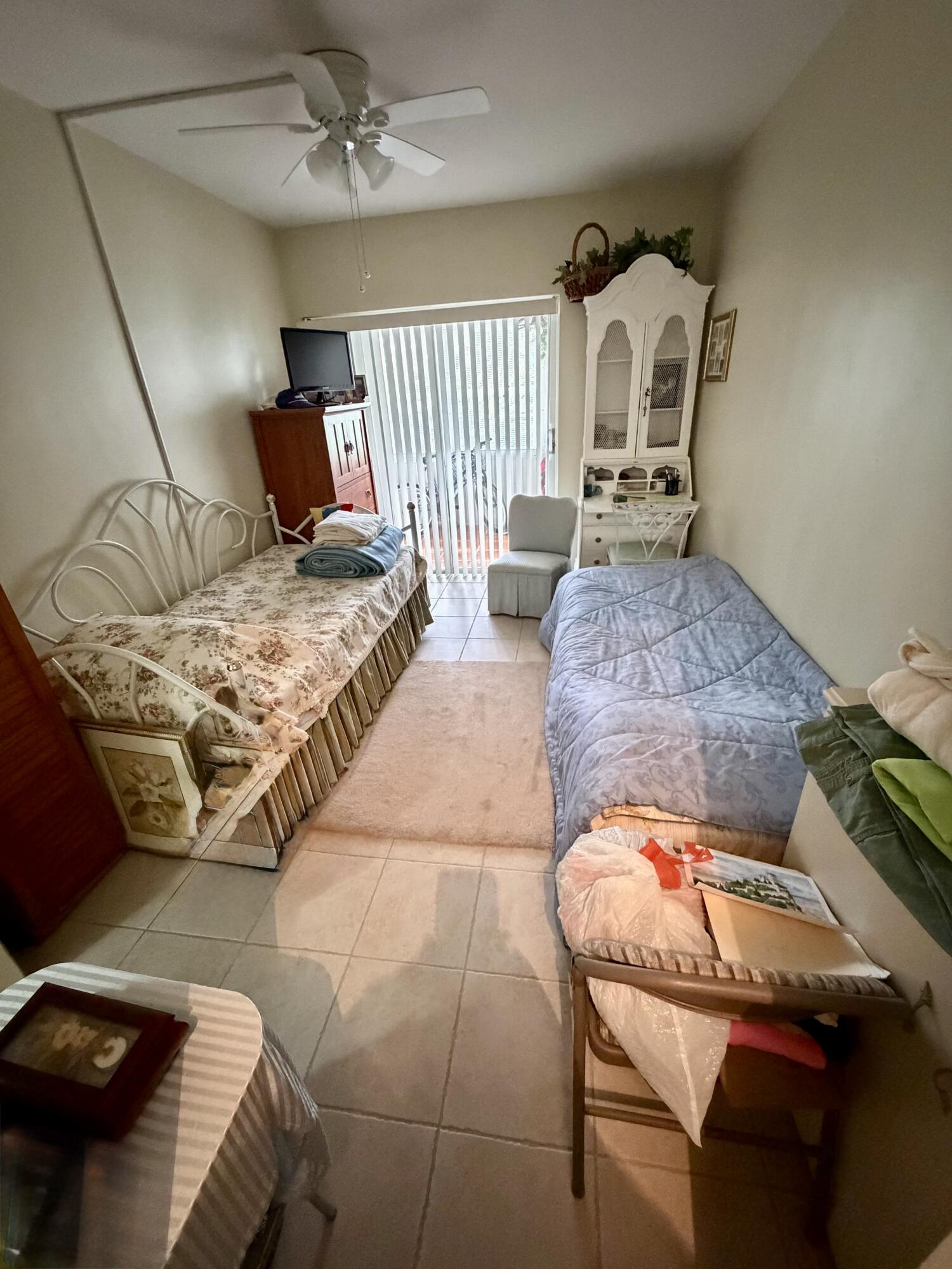 MURRY HILLS APT BLDG CONDO - Residential