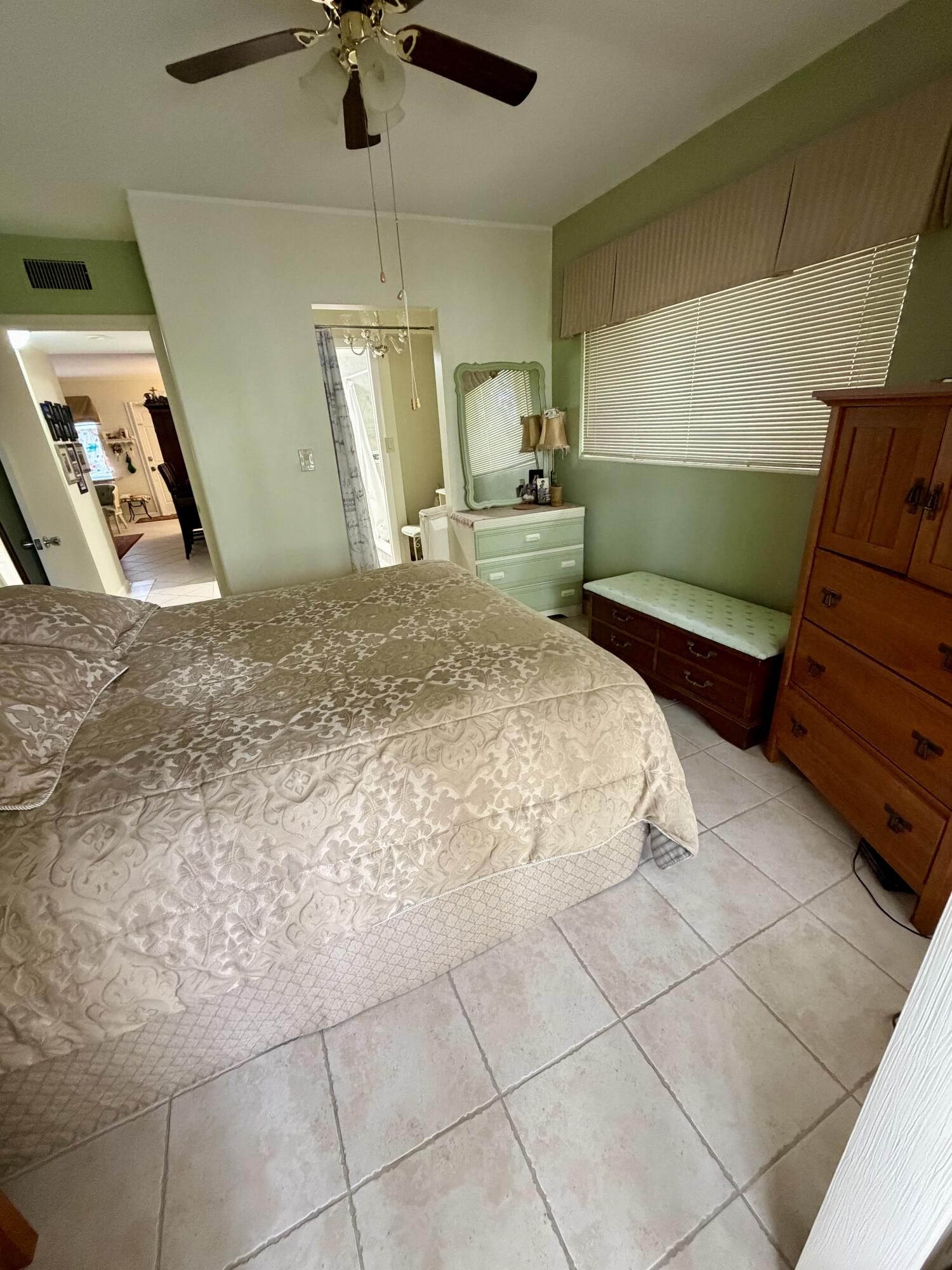 MURRY HILLS APT BLDG CONDO - Residential