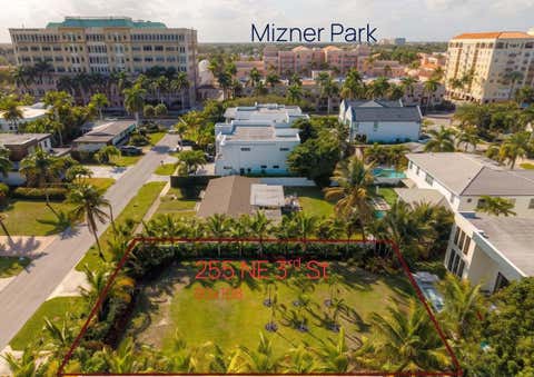 Tiny photo for 255 NE 3rd Street, Boca Raton, FL 33432 (MLS # B26056225)