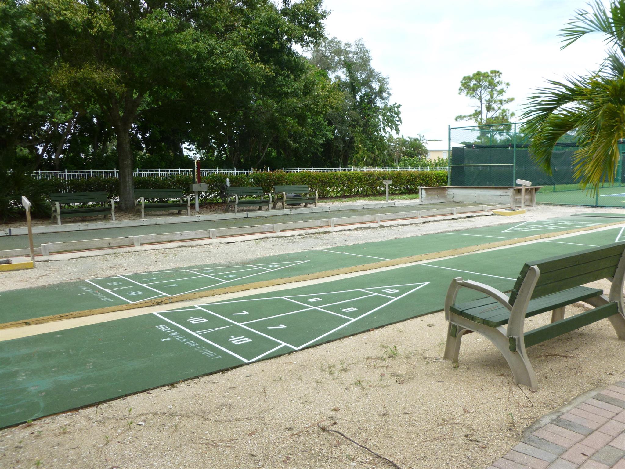 LITTLE CLUB CONDO - Residential