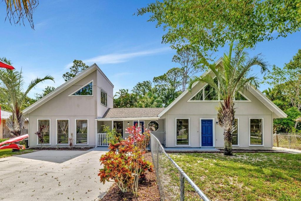 Photo of 5404 Sunset Boulevard, Fort Pierce, FL 34982 (MLS # R11098443)