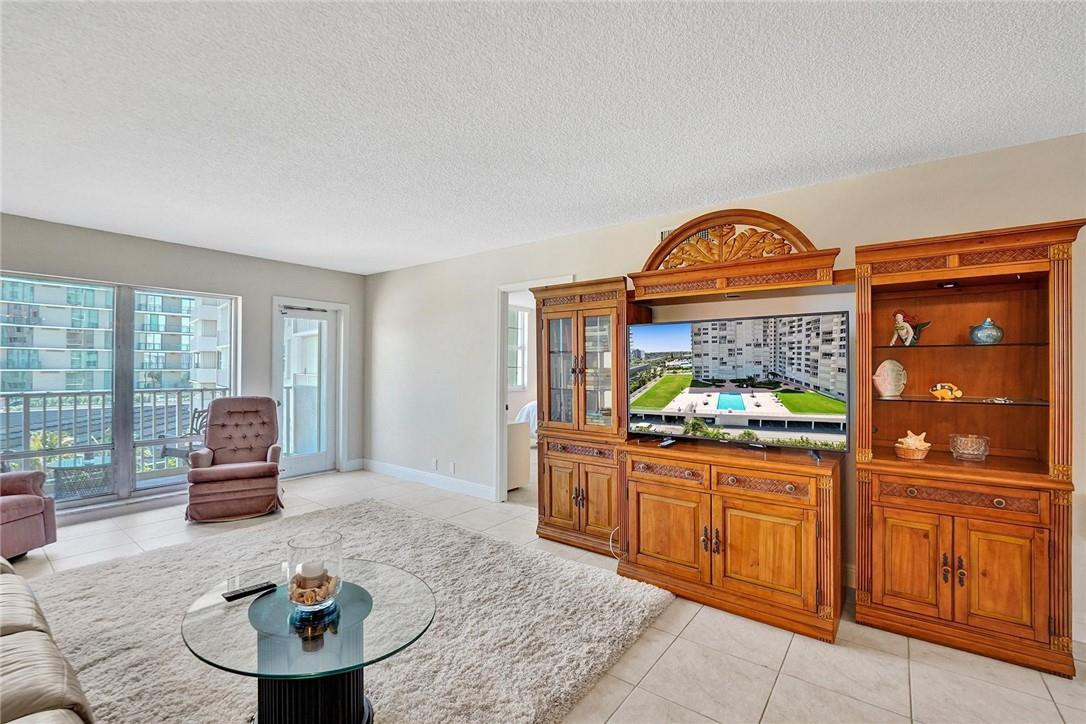 Admiralty Towers - Residential