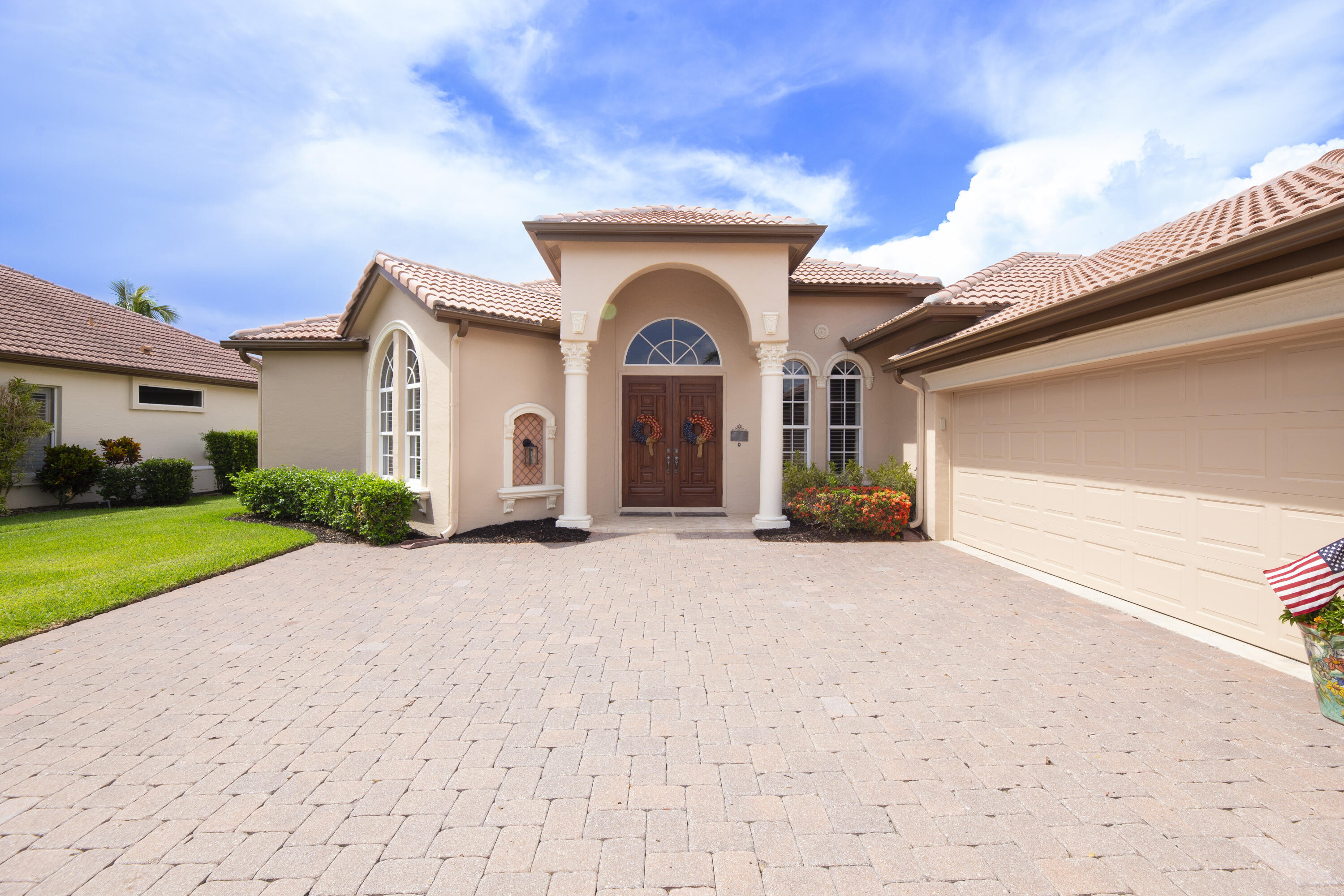 923 SW Grand Reserves Boulevard