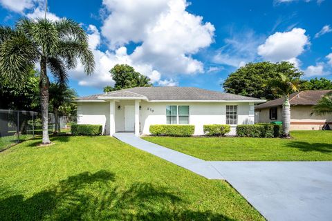 A home in Pahokee