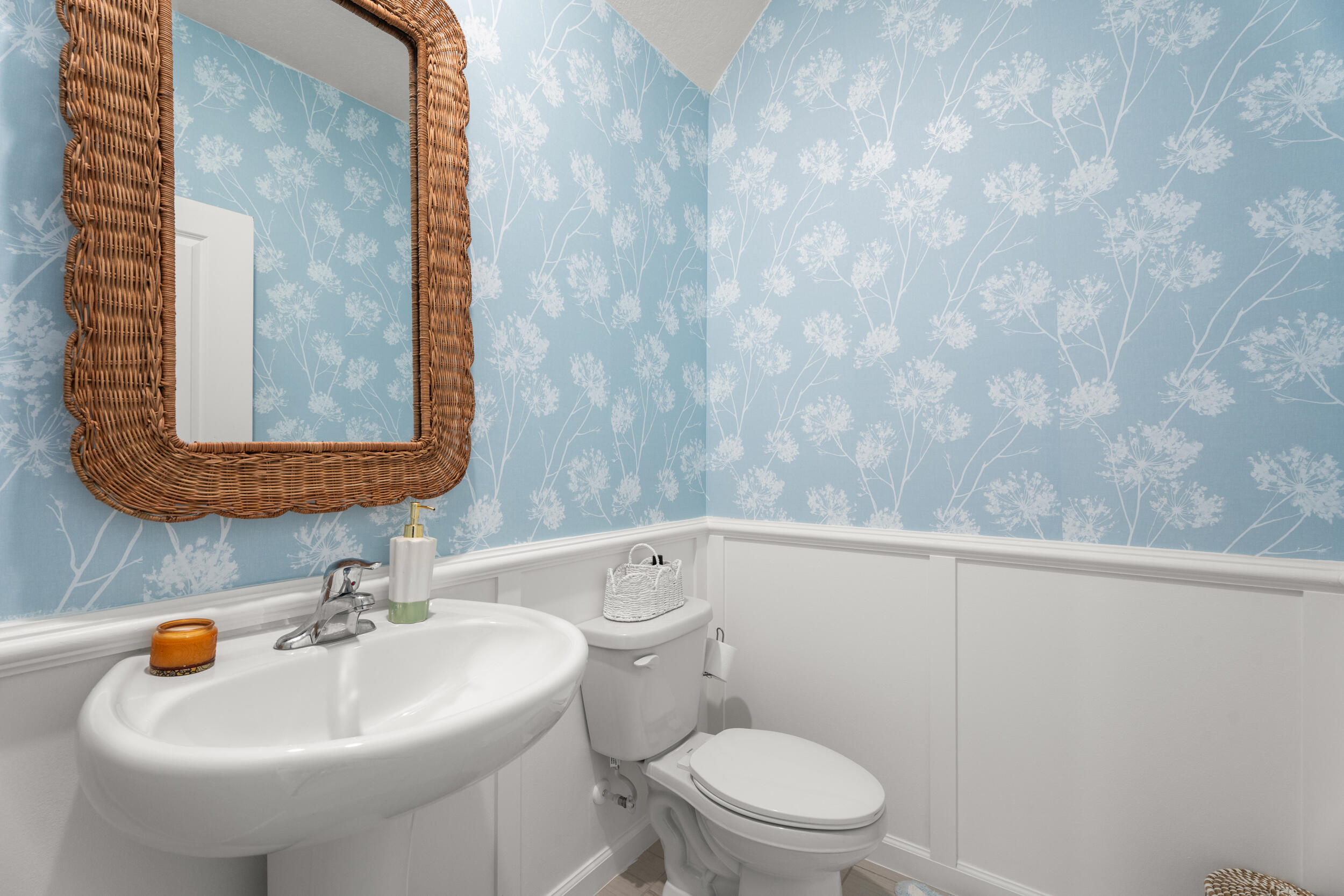 WILLOUGHBY TOWNHOMES PUD - Residential Lease