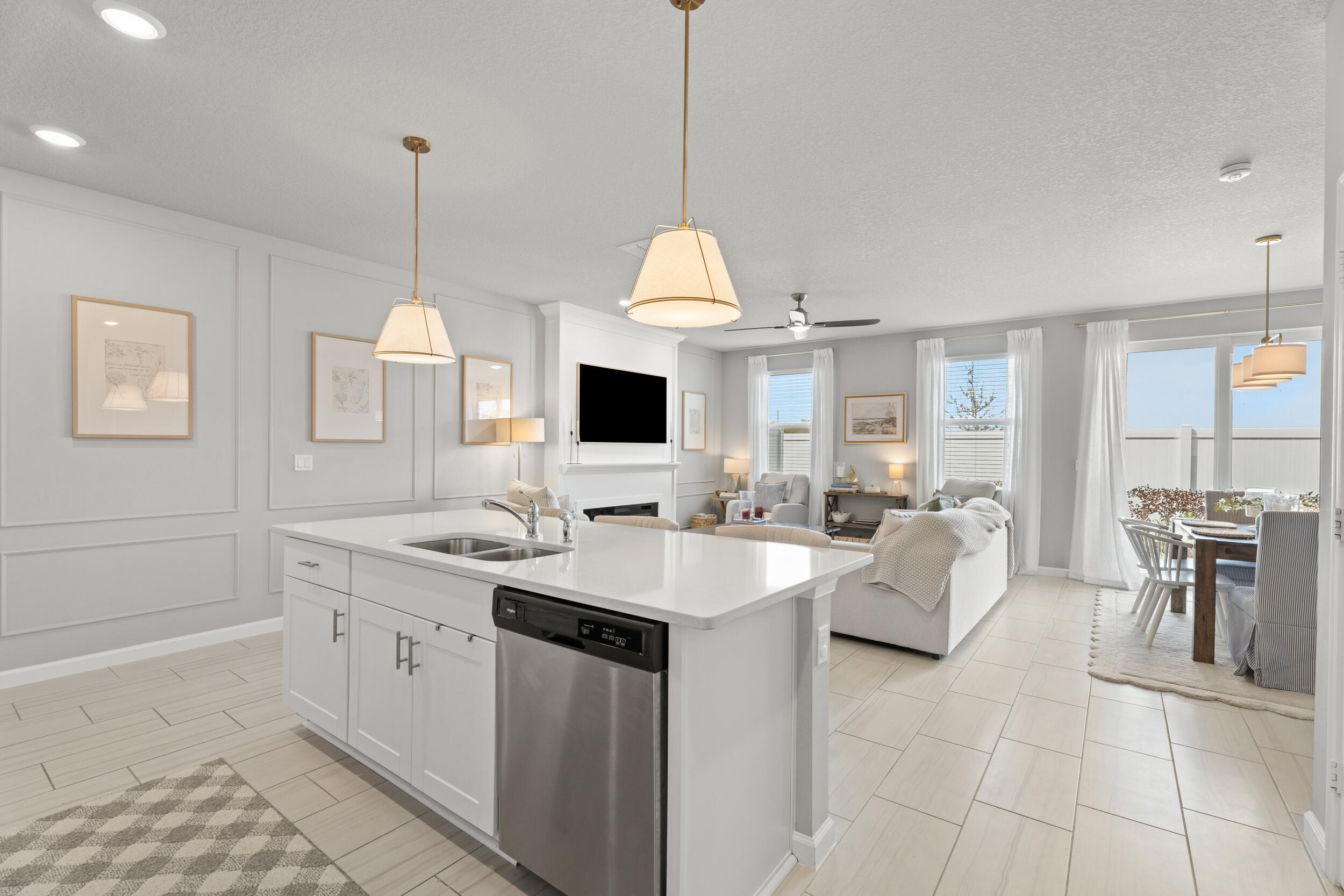 WILLOUGHBY TOWNHOMES PUD - Residential Lease