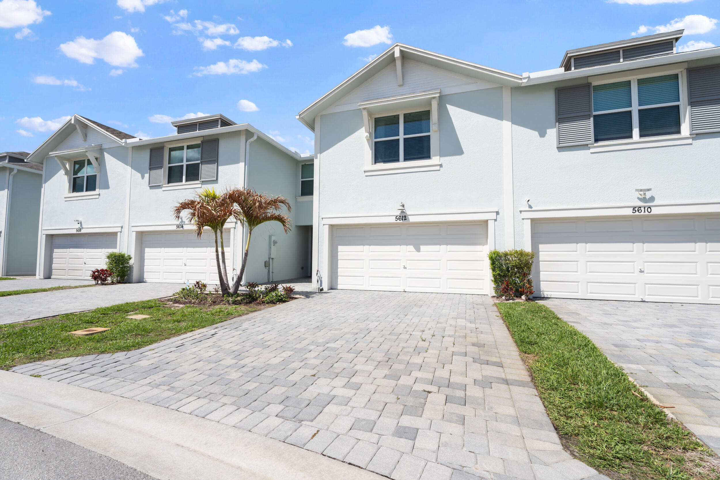 WILLOUGHBY TOWNHOMES PUD - Residential Lease