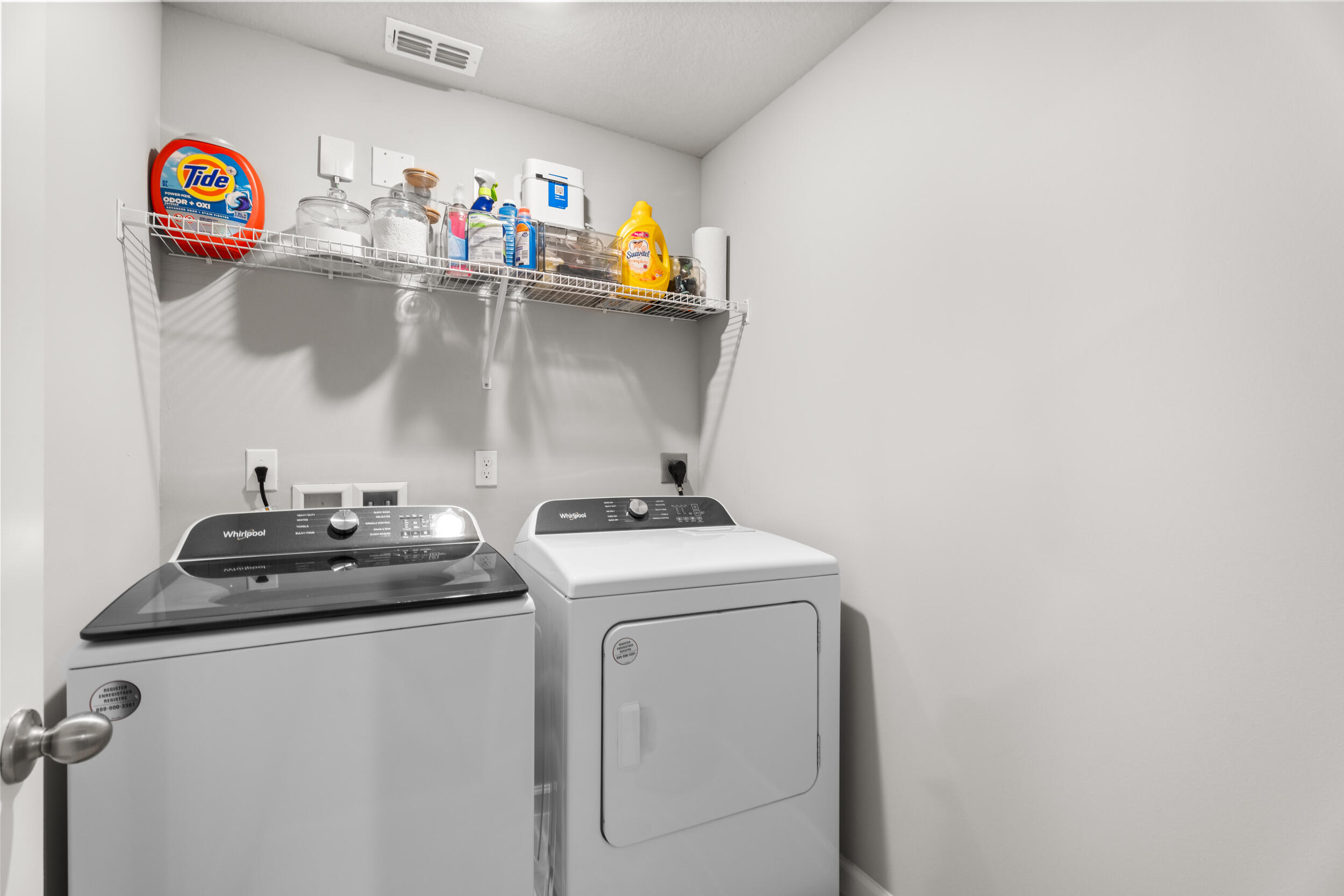 WILLOUGHBY TOWNHOMES PUD - Residential Lease