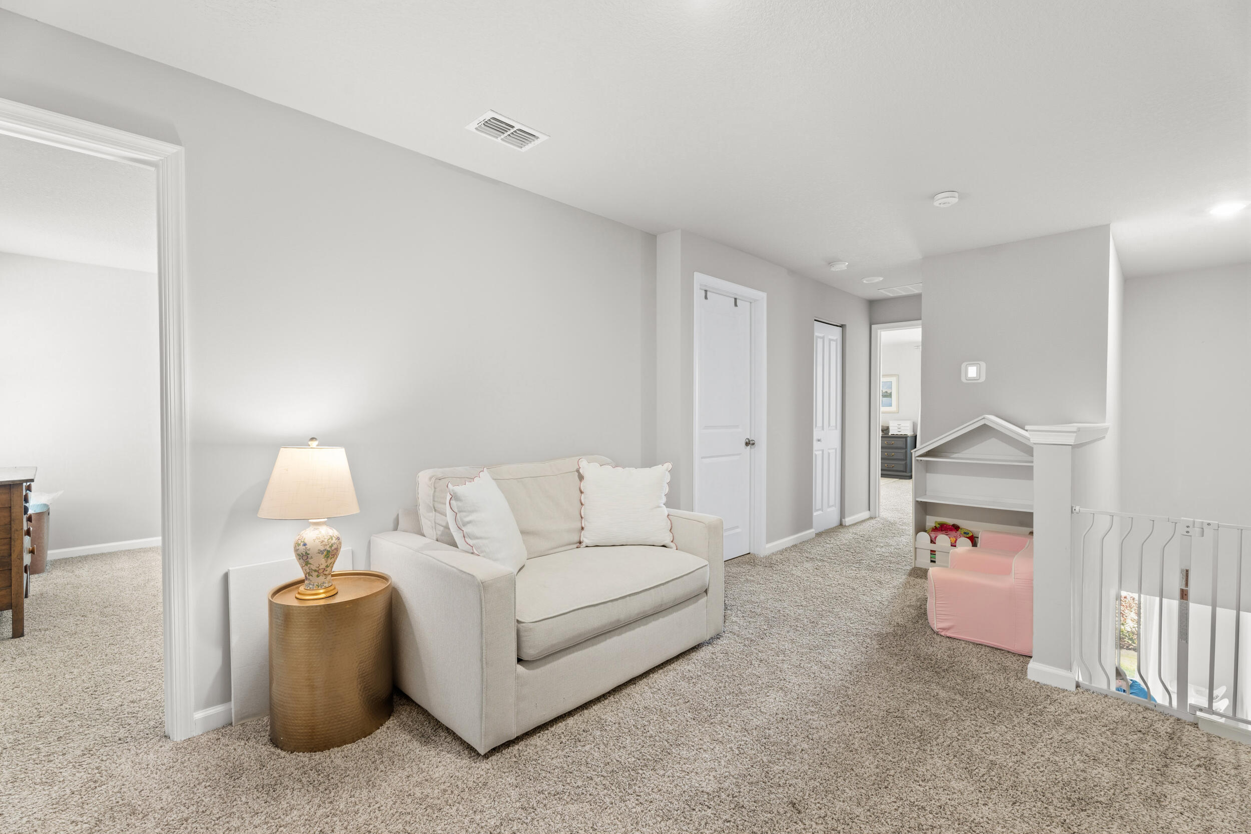 WILLOUGHBY TOWNHOMES PUD - Residential Lease