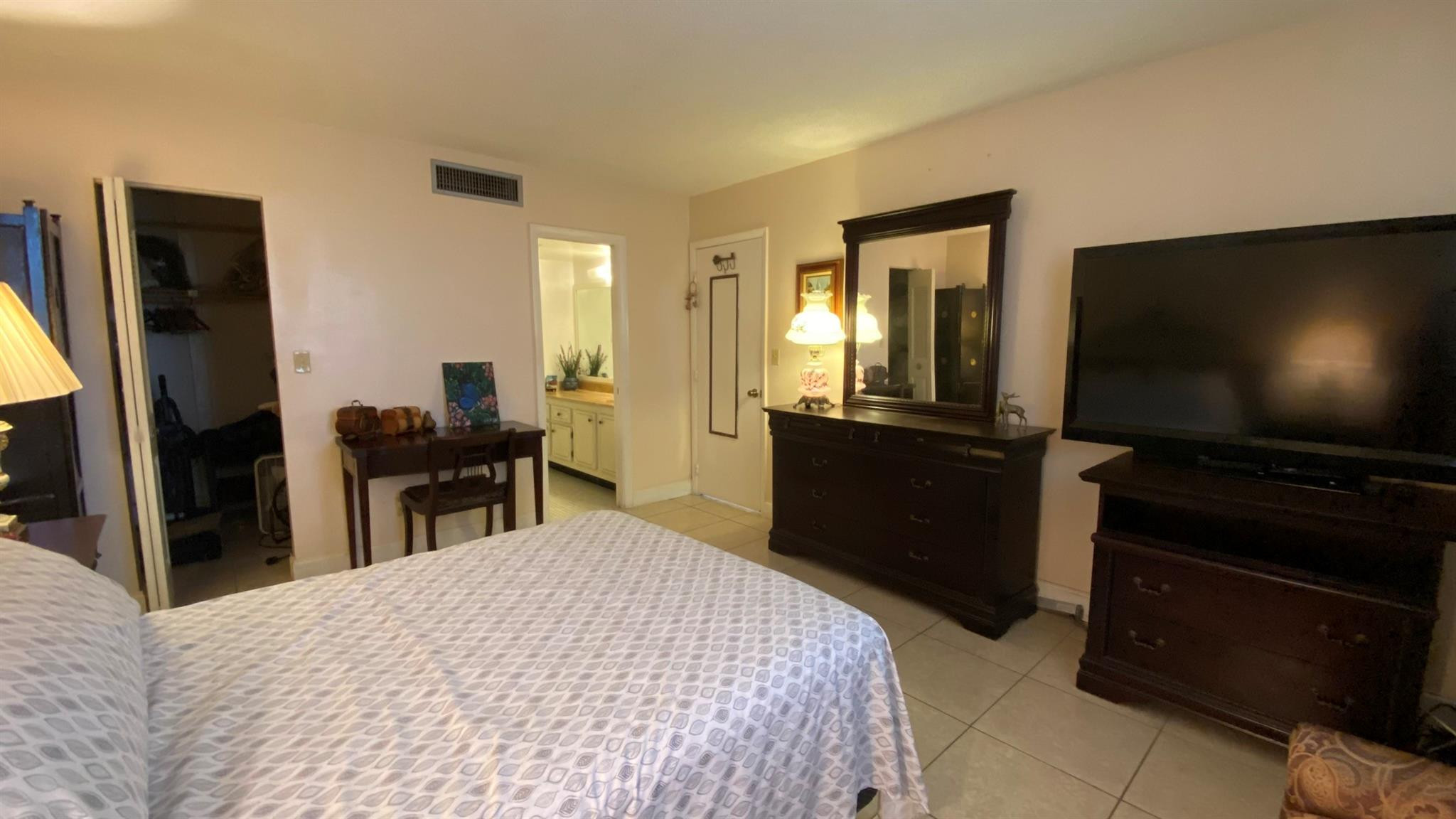 BERMUDA CLUB FIVE CONDO - Residential