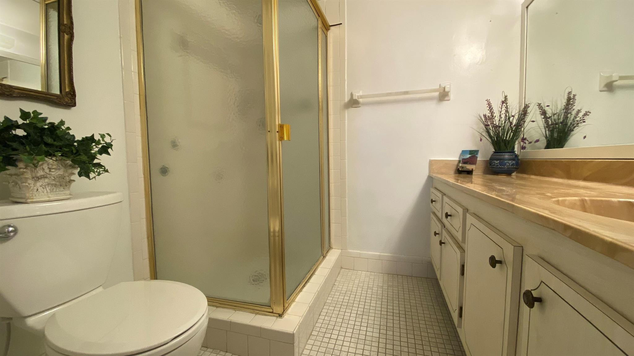 BERMUDA CLUB FIVE CONDO - Residential