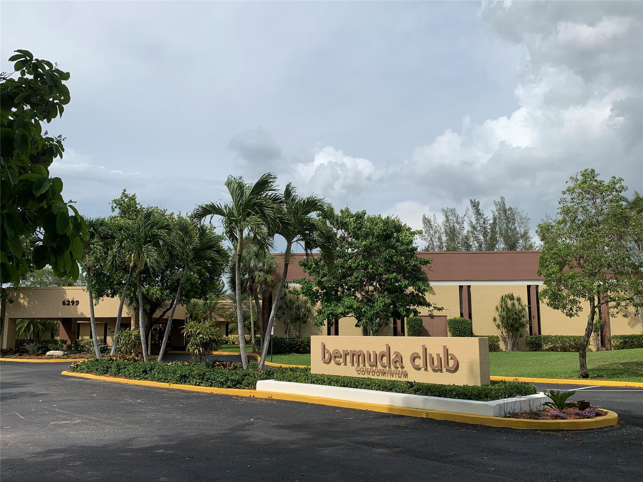 BERMUDA CLUB FIVE CONDO - Residential
