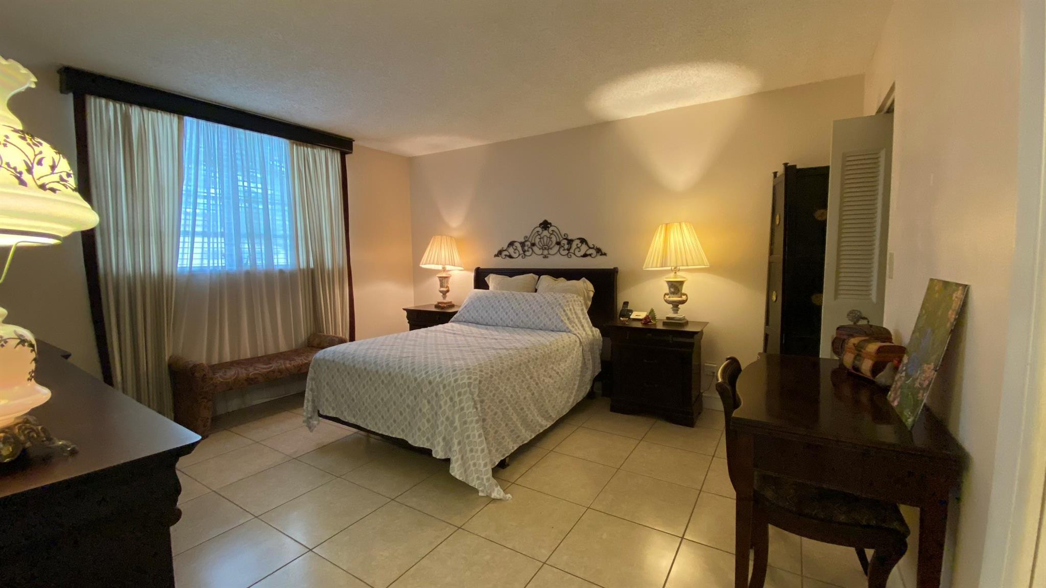 BERMUDA CLUB FIVE CONDO - Residential