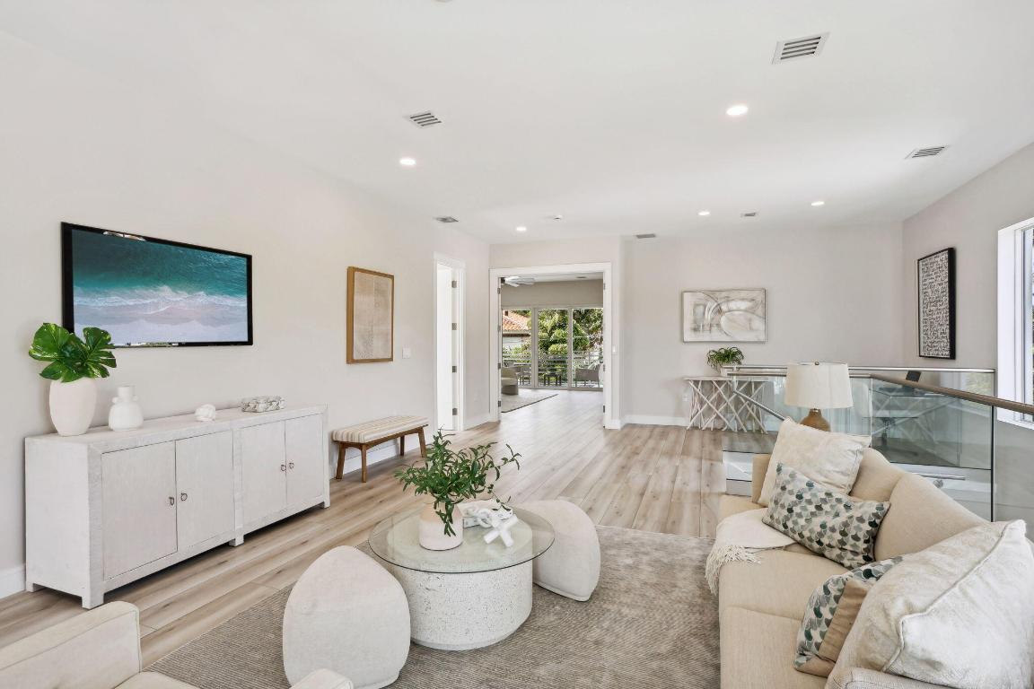 LA HACIENDA DELRAY - Residential