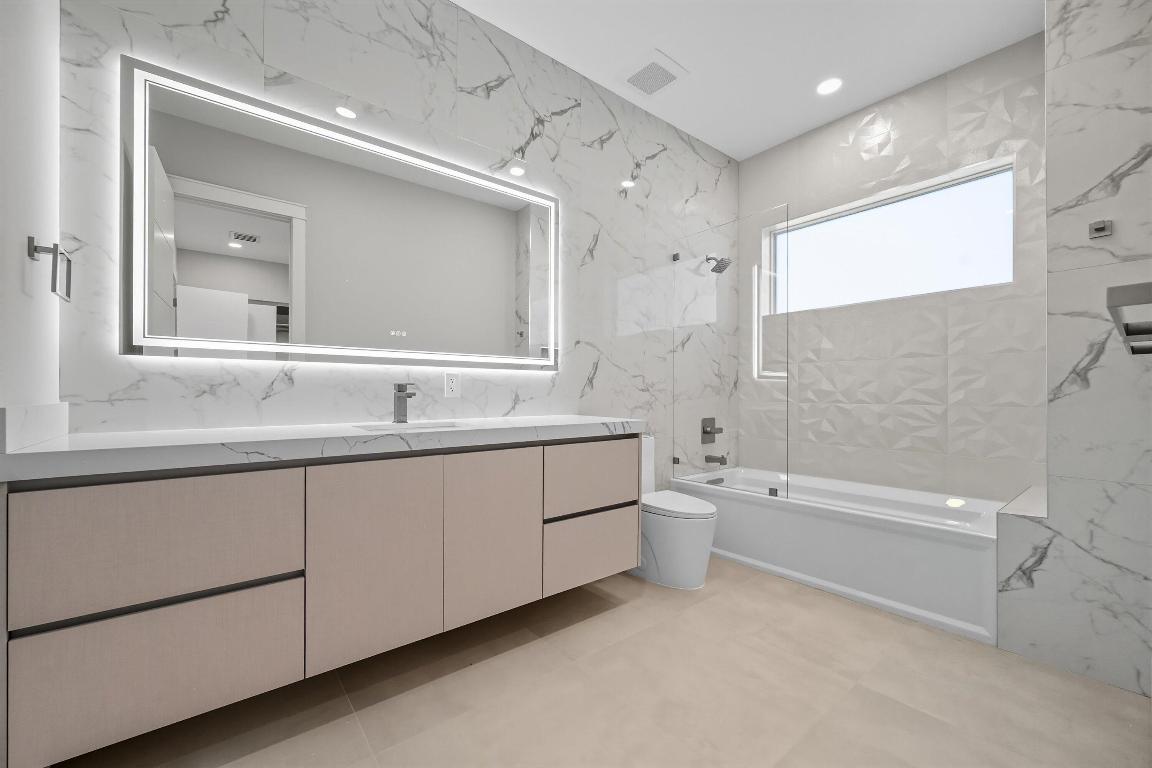 LA HACIENDA DELRAY - Residential