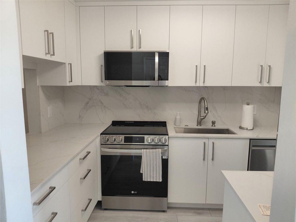 Photo of 1951 NE 39th Street #127, Lighthouse Point, FL 33064 (MLS # F10549105)