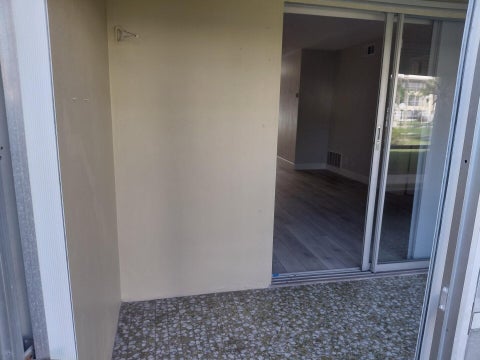 Tiny photo for 1951 NE 39th Street #127, Lighthouse Point, FL 33064 (MLS # F10549105)