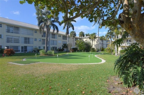 Tiny photo for 1951 NE 39th Street #127, Lighthouse Point, FL 33064 (MLS # F10549105)