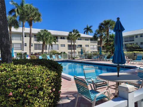 Tiny photo for 1951 NE 39th Street #127, Lighthouse Point, FL 33064 (MLS # F10549105)