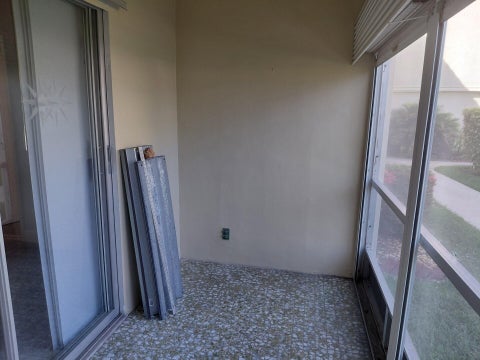 Tiny photo for 1951 NE 39th Street #127, Lighthouse Point, FL 33064 (MLS # F10549105)