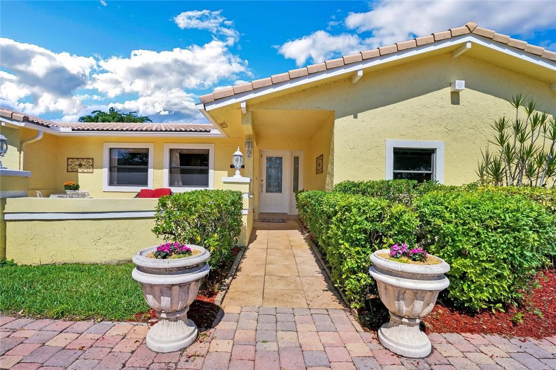 Running Brook Hills 70-23 - Residential