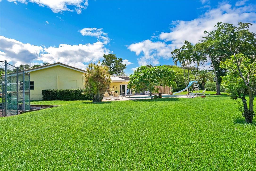 Running Brook Hills 70-23 - Residential