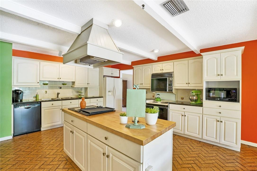 Running Brook Hills 70-23 - Residential