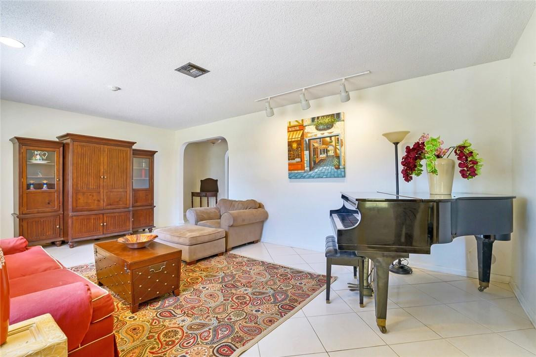 Running Brook Hills 70-23 - Residential