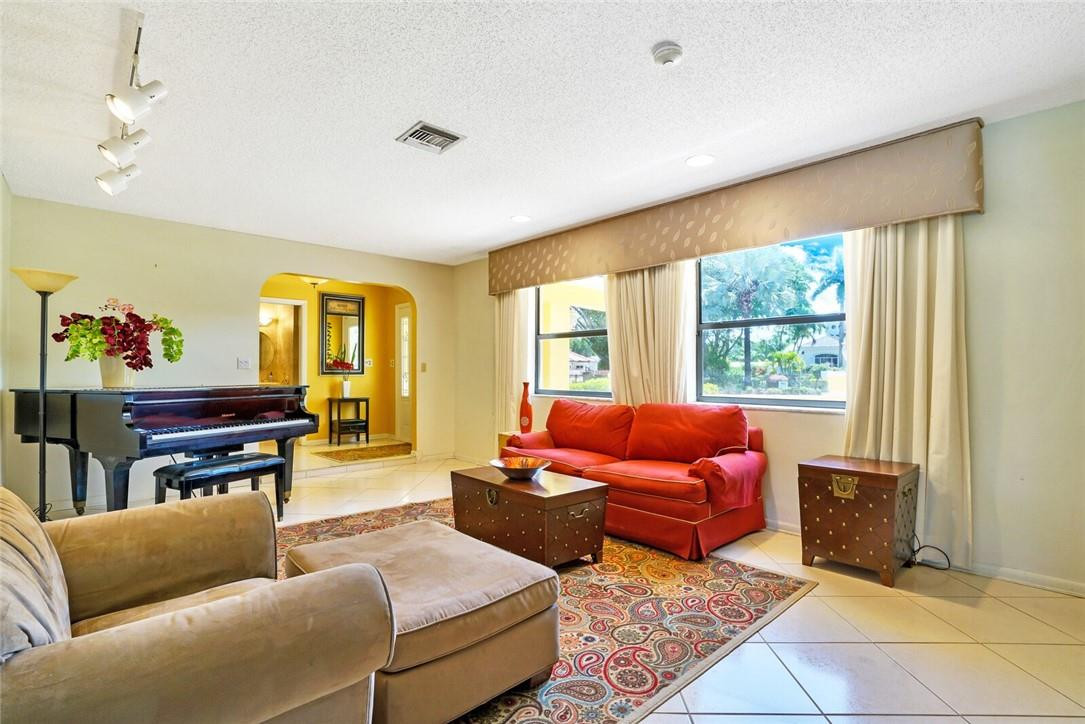 Running Brook Hills 70-23 - Residential