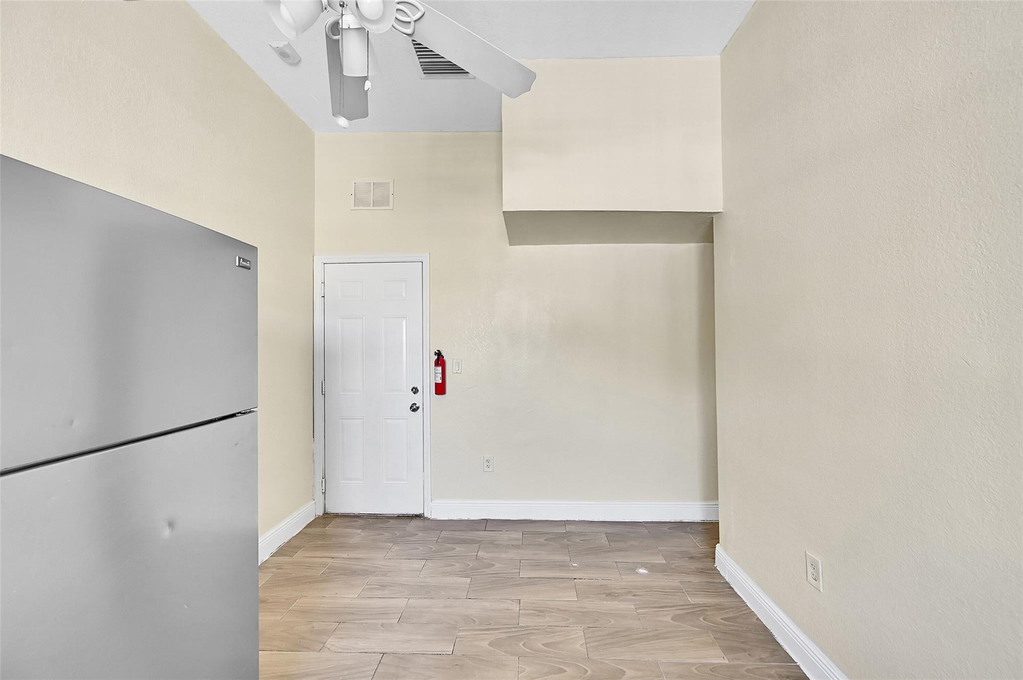 526 NW 15TH Way