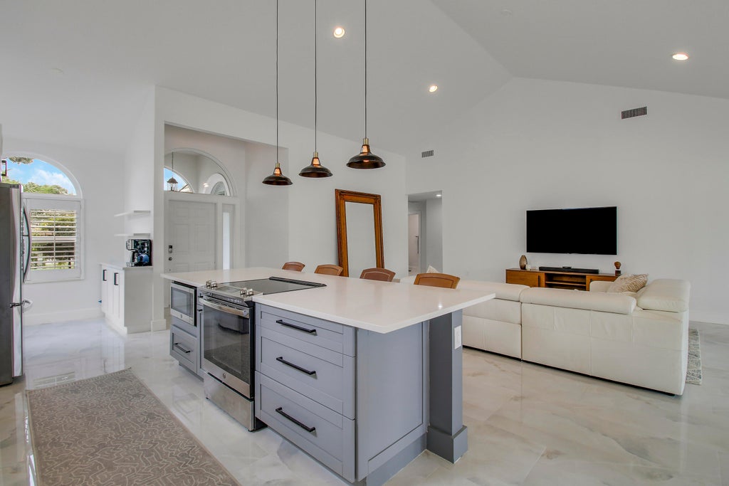 Photo of 2308 SARATOGA BAY Drive, West Palm Beach, FL 33409 (MLS # B26092953)