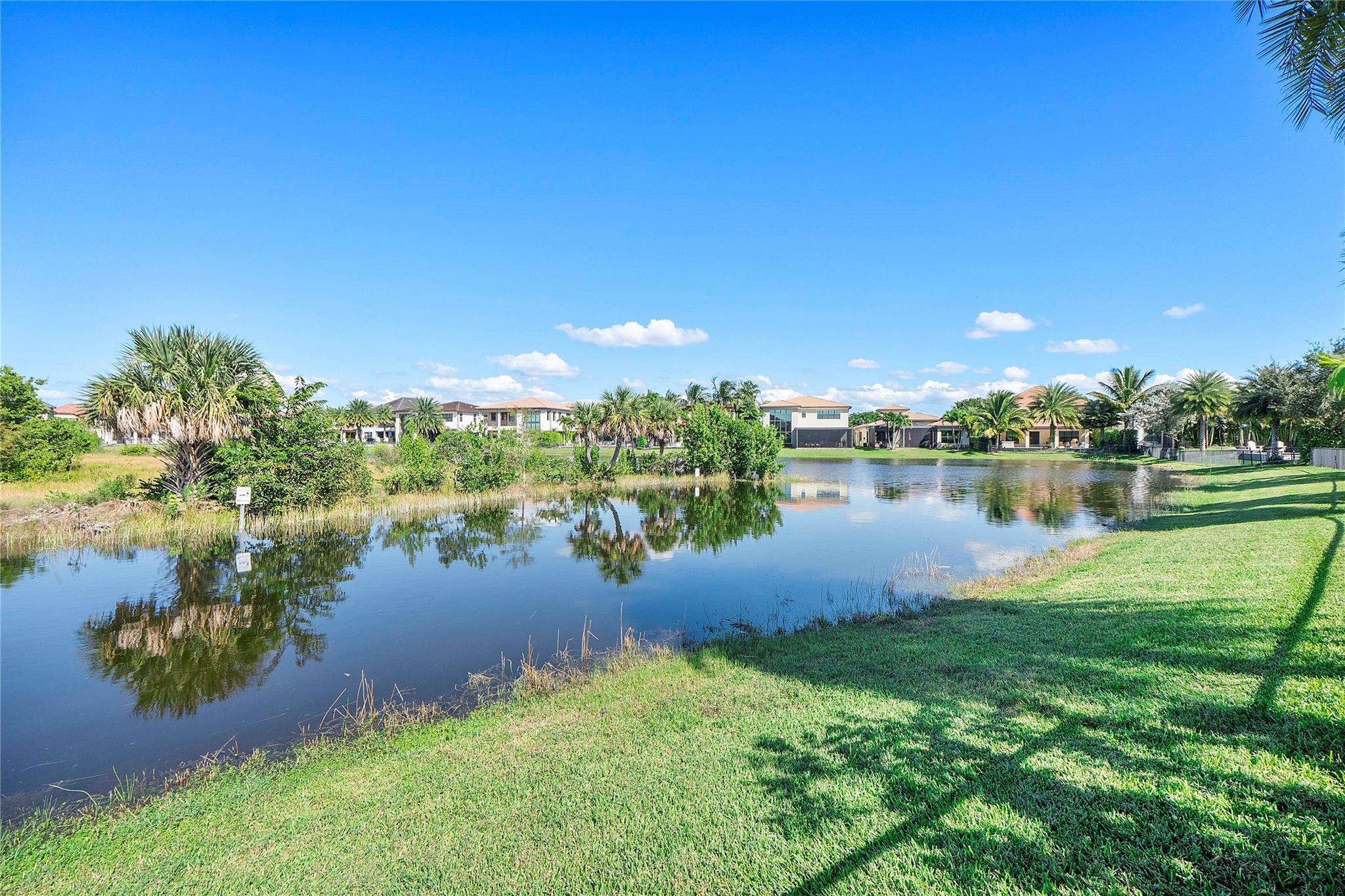 Bruschi Prop 180-105 B - Residential