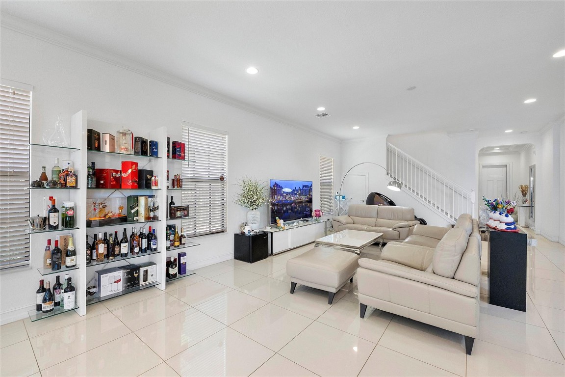 Bruschi Prop 180-105 B - Residential