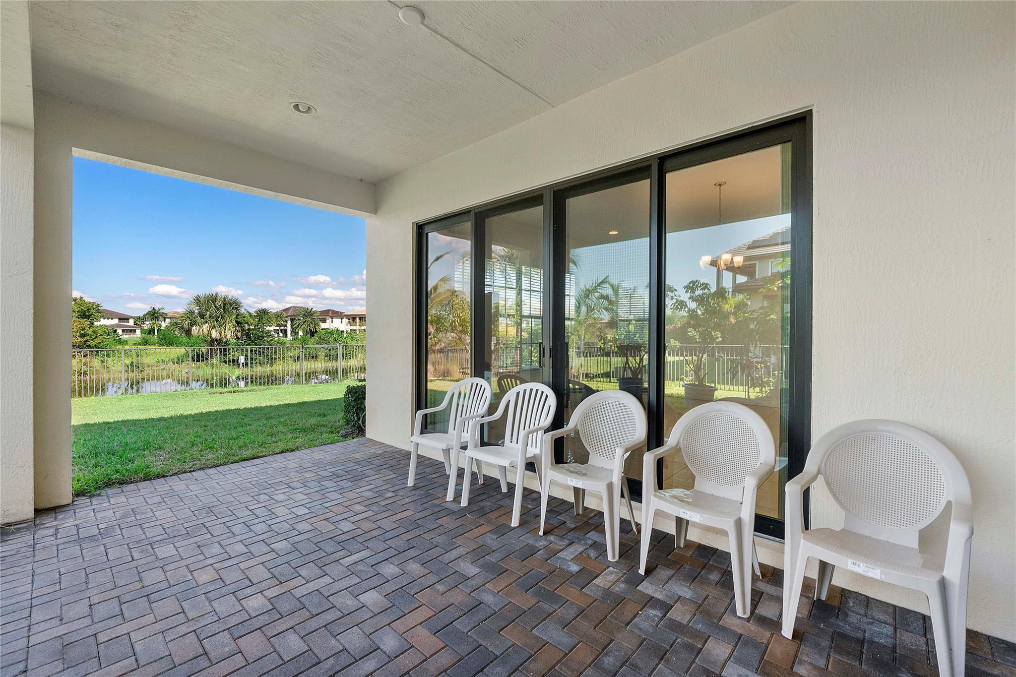 Bruschi Prop 180-105 B - Residential