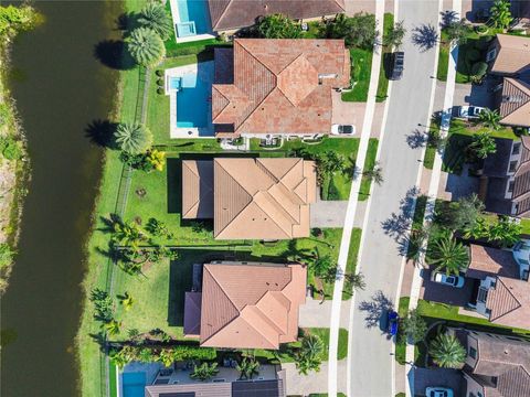 Tiny photo for 11425 Watercrest Circle, Parkland, FL 33076 (MLS # F10534062)