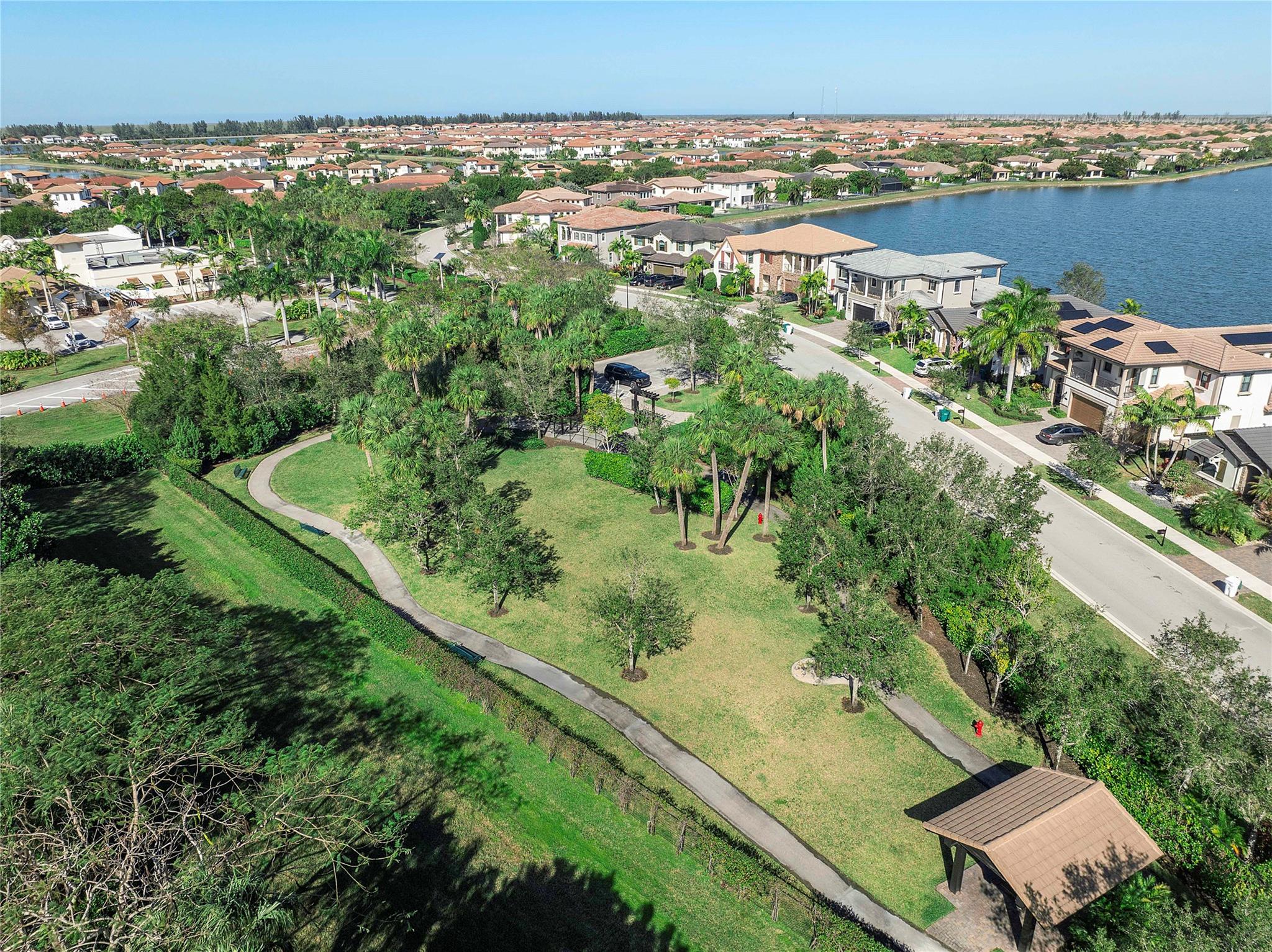 Bruschi Prop 180-105 B - Residential