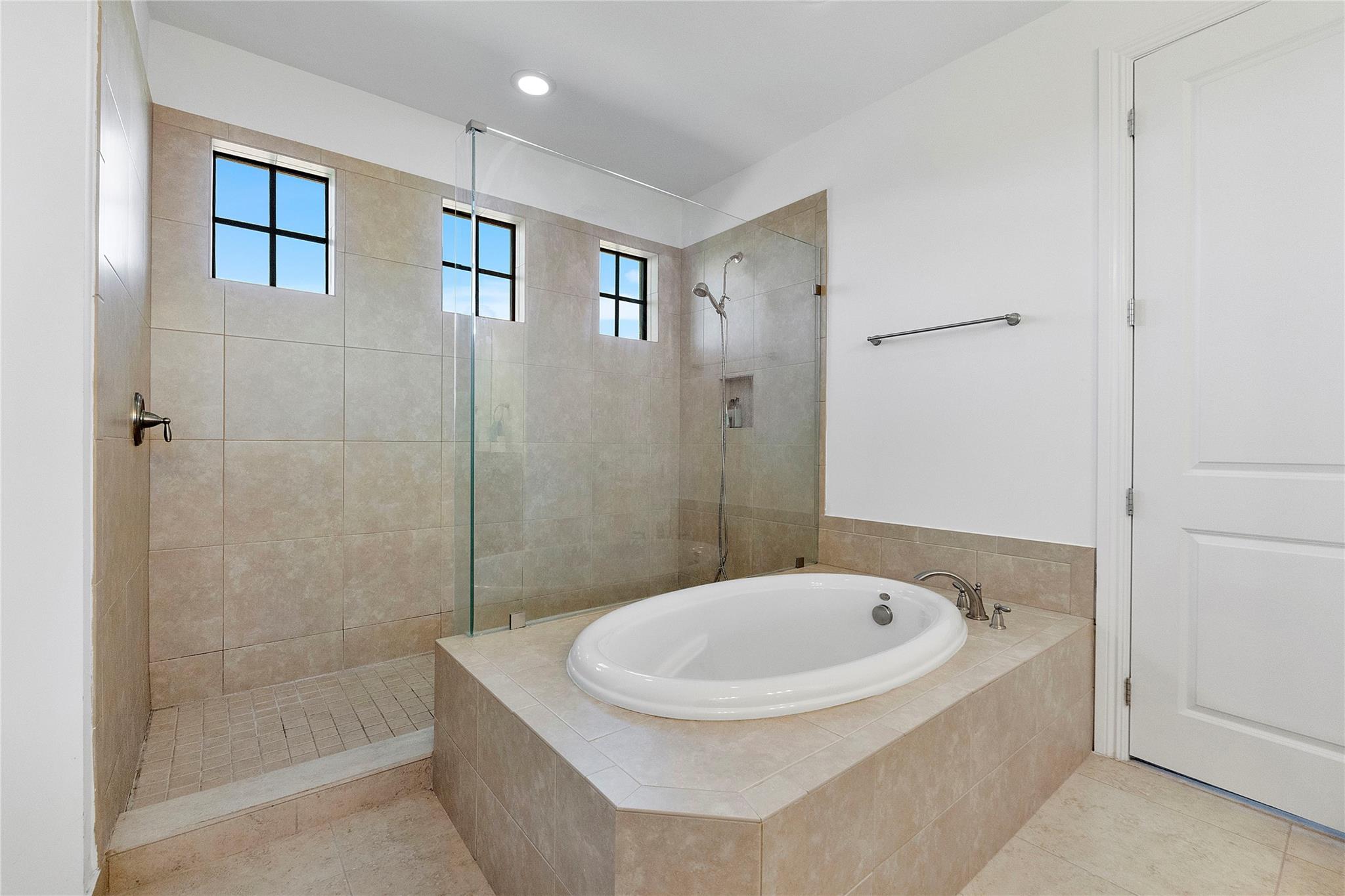 Bruschi Prop 180-105 B - Residential