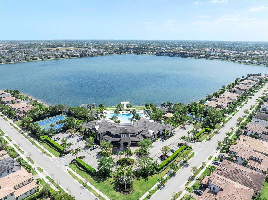 Bruschi Prop 180-105 B - Residential