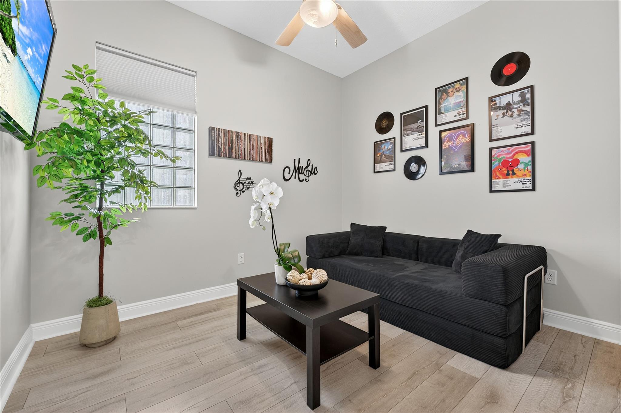 Coral Lago 182-31 B - Residential