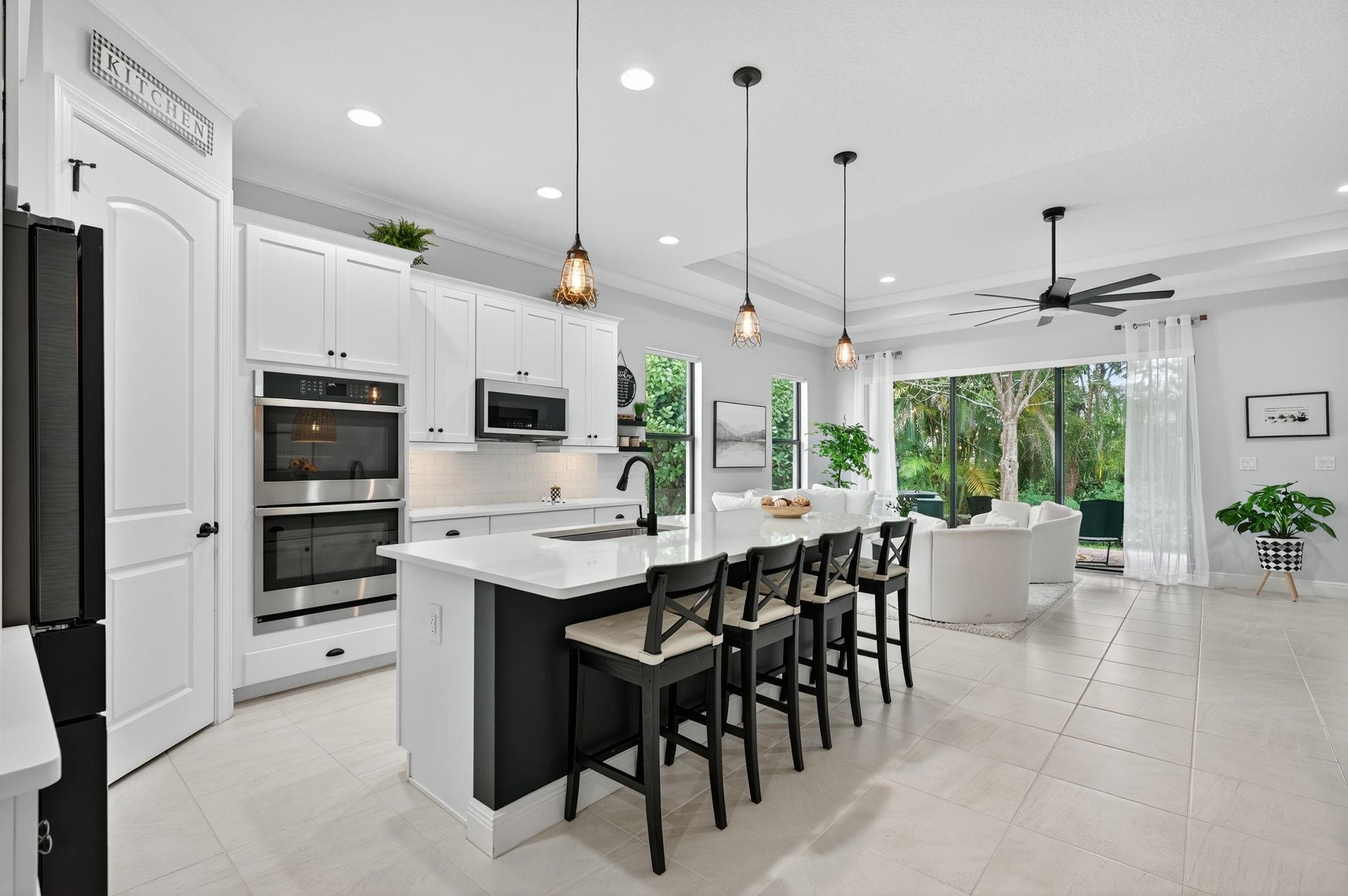 Coral Lago 182-31 B - Residential