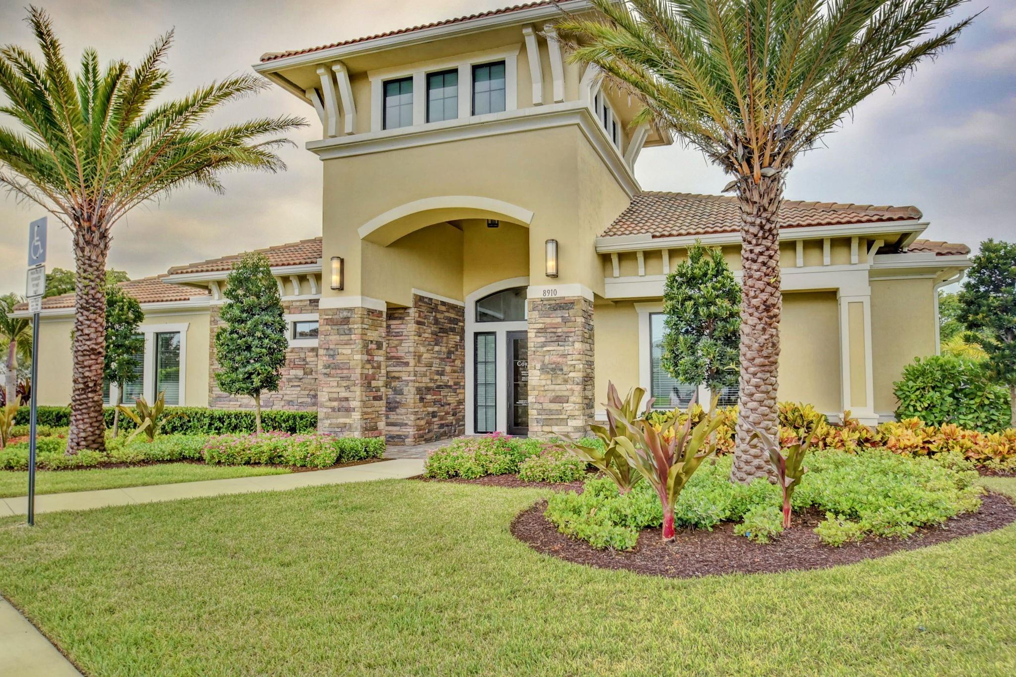 Coral Lago 182-31 B - Residential