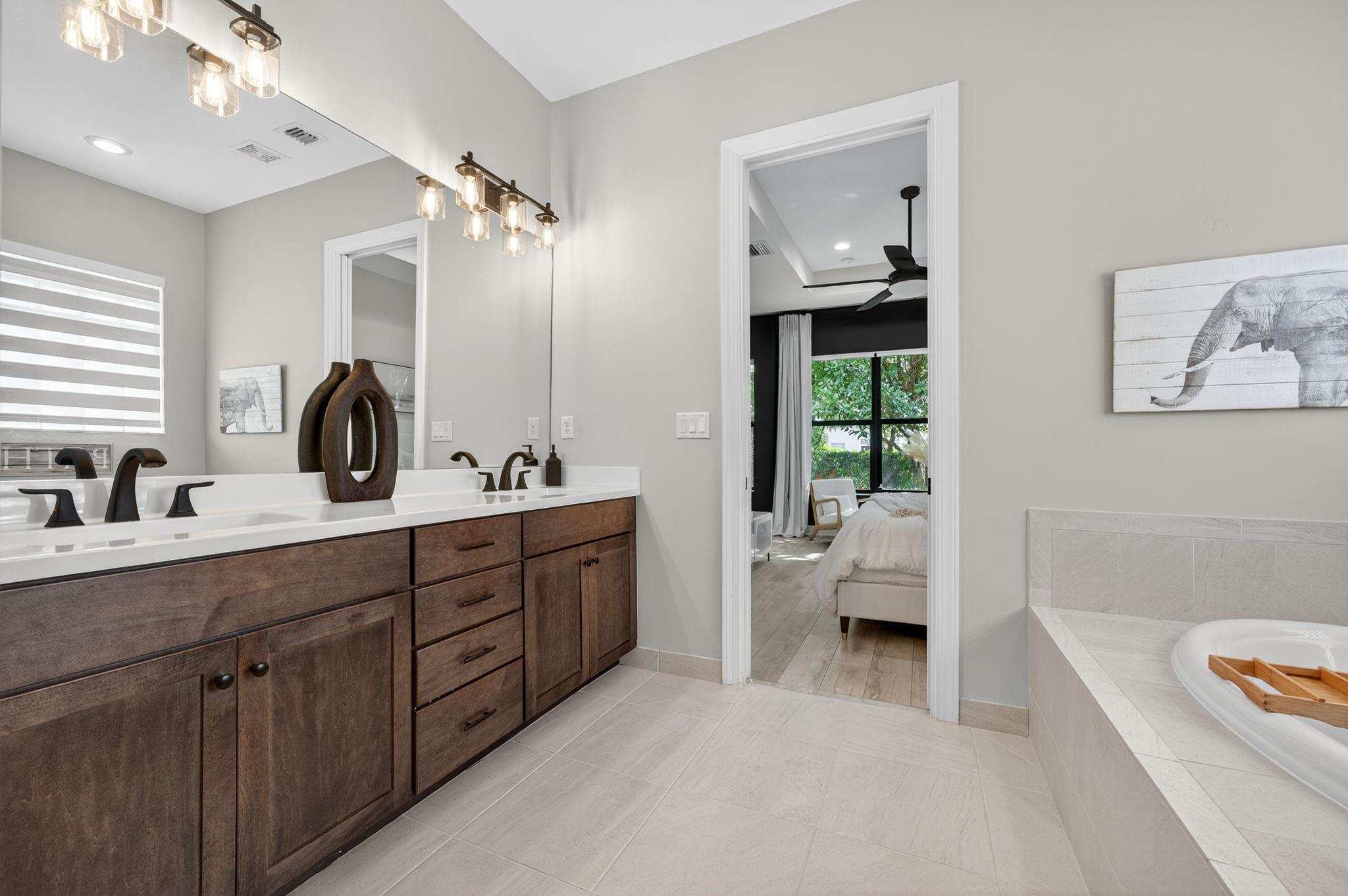 Coral Lago 182-31 B - Residential