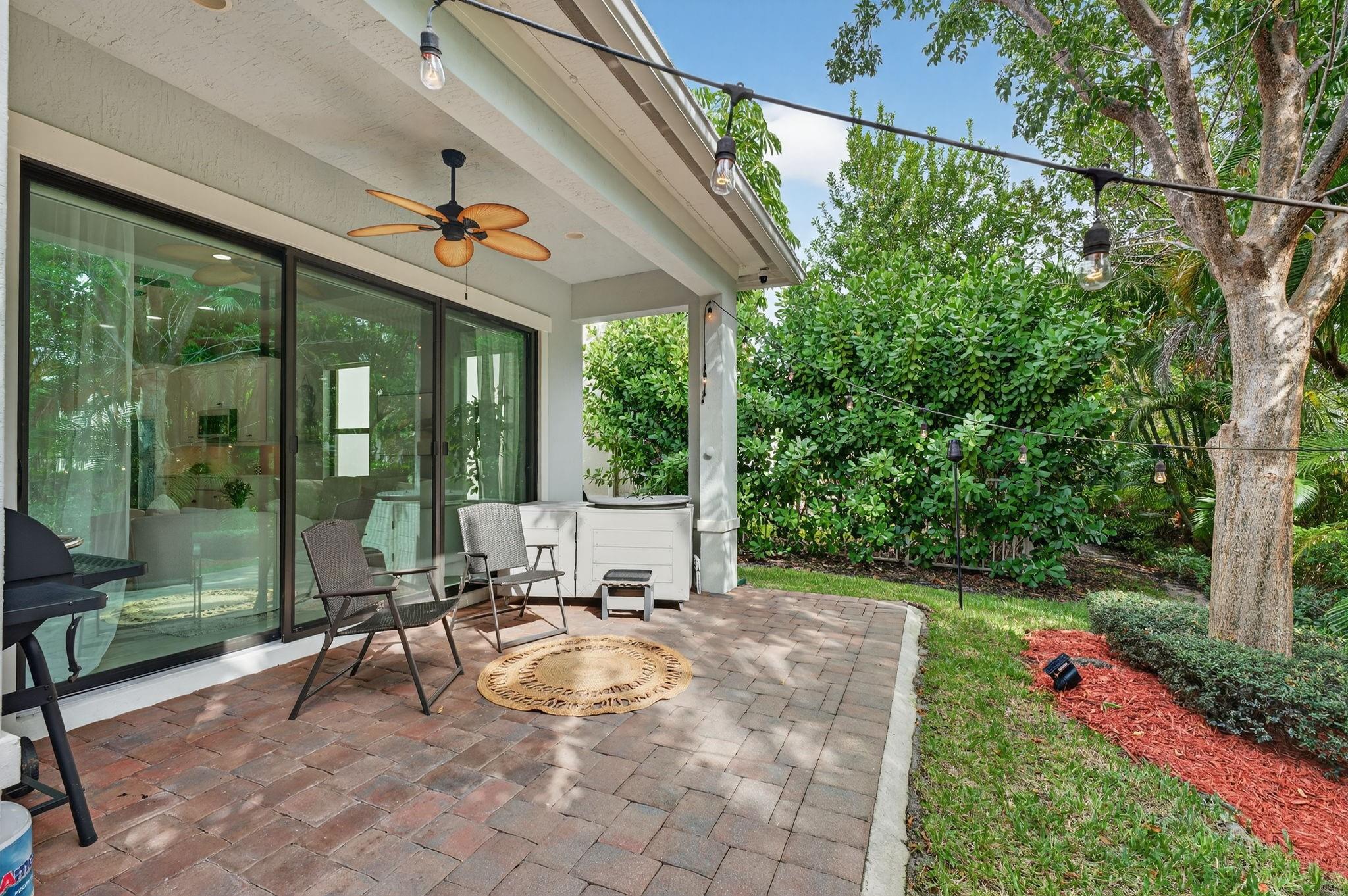 Coral Lago 182-31 B - Residential