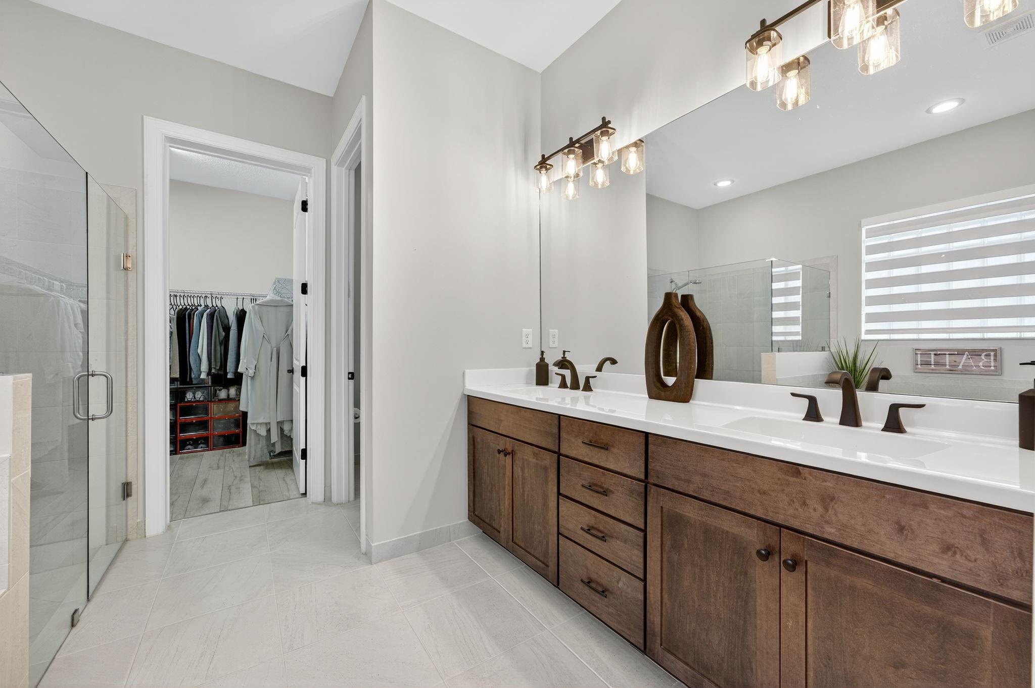 Coral Lago 182-31 B - Residential