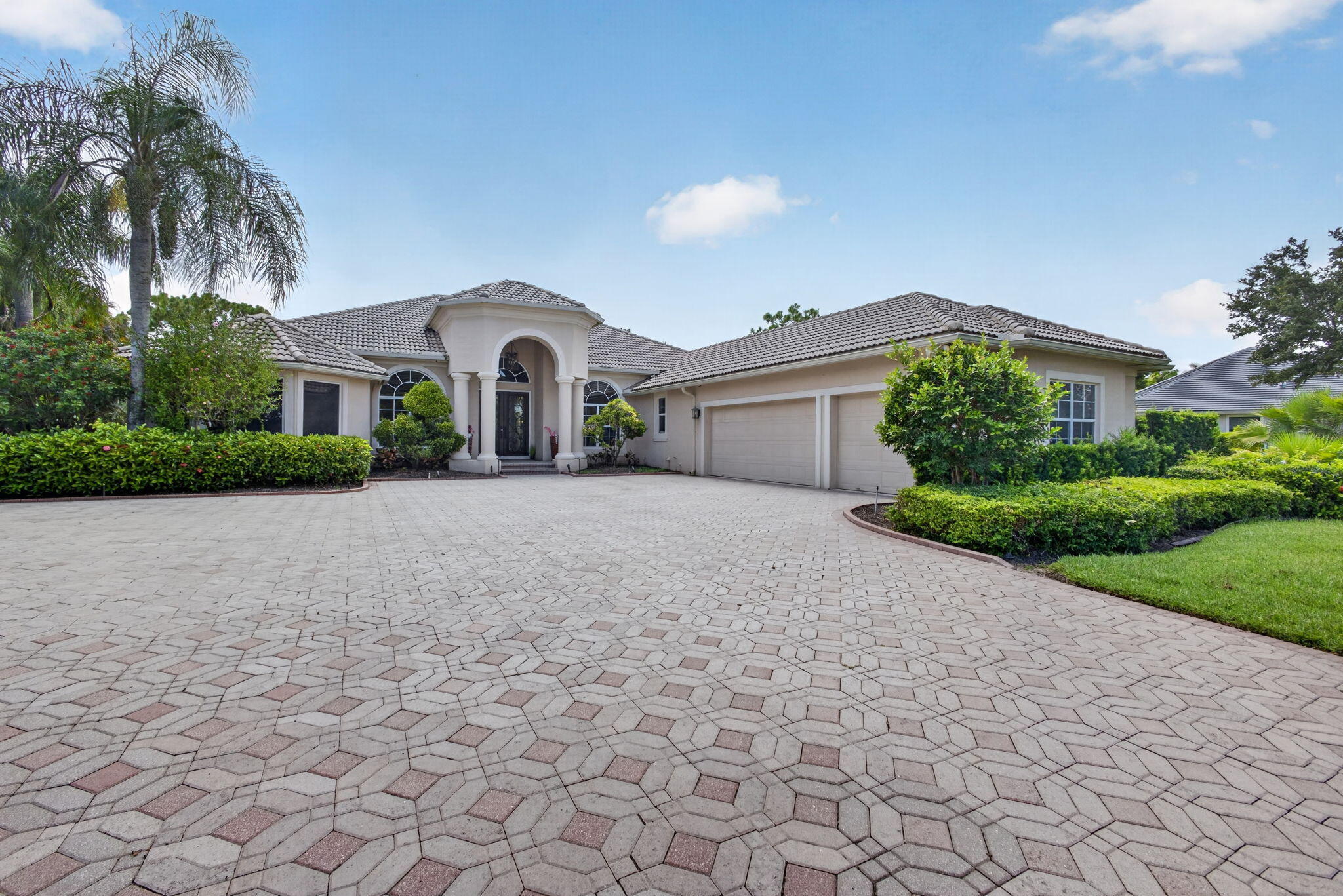 8055 Woodsmuir Drive