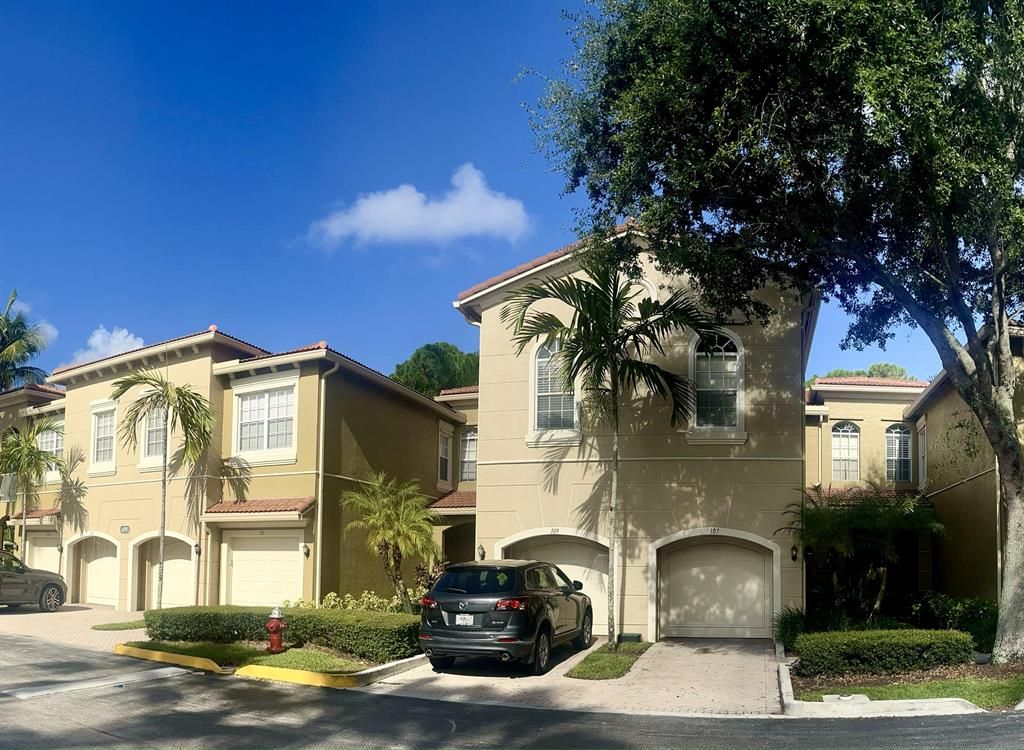 Photo of 4991 Bonsai 107 Circle #107, Palm Beach Gardens, FL 33418 (MLS # R10835031)